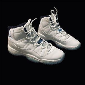 Air Jordan 11 Columbia